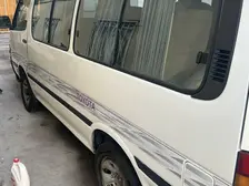 Toyota HiAce, 2004