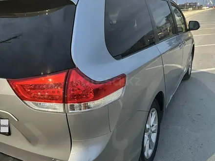Toyota Sienna 2011 года за 11 500 000 тг. в Атырау – фото 3
