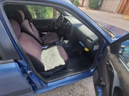 Volkswagen Passat 1995 года за 1 800 000 тг. в Шымкент – фото 6