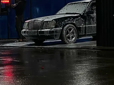 Mercedes-Benz E 200 1994 года за 1 200 000 тг. в Астана – фото 6