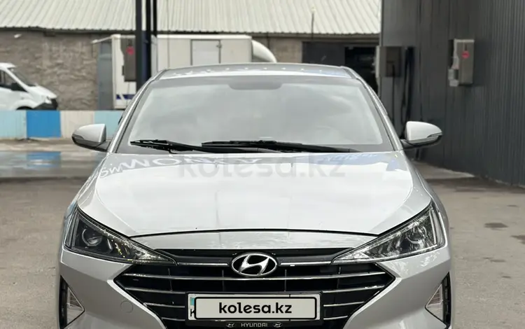 Hyundai Elantra 2019 годаүшін7 600 000 тг. в Алматы