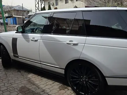 Land Rover Range Rover 2021 года за 44 000 000 тг. в Алматы – фото 3
