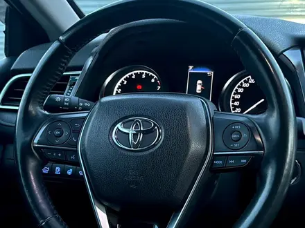 Toyota Camry 2021 года за 13 499 000 тг. в Алматы – фото 5