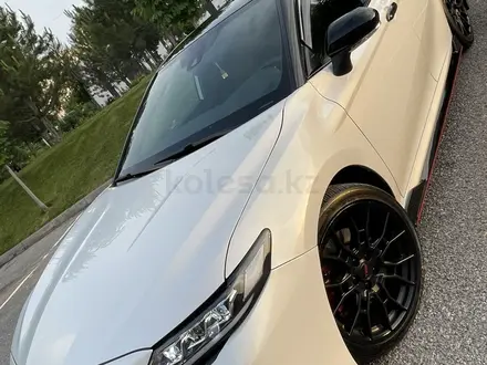 Toyota Camry 2019 года за 20 000 000 тг. в Алматы – фото 23