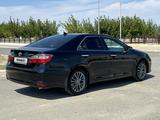 Toyota Camry 2016 годаfor11 600 000 тг. в Актобе – фото 5