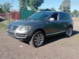 Volkswagen Touareg 2004 года за 3 500 000 тг. в Астана