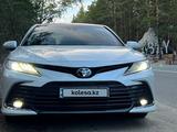 Toyota Camry 2022 годаfor17 500 000 тг. в Астана – фото 2
