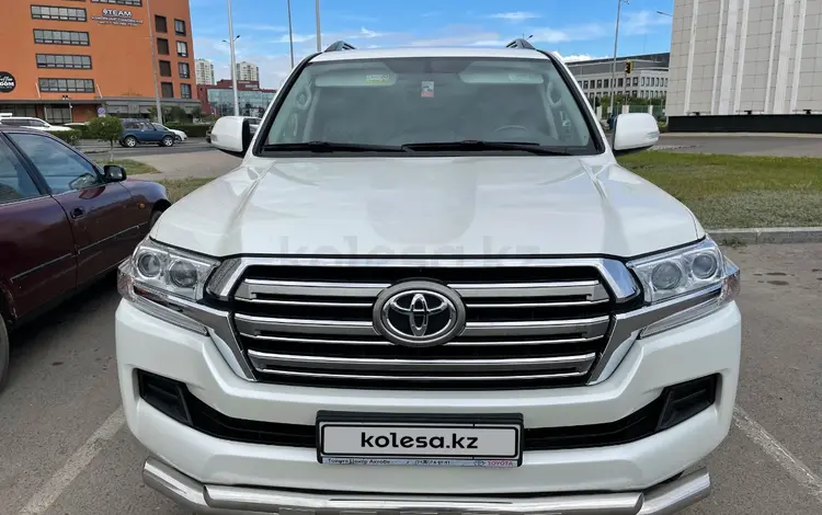 Toyota Land Cruiser 2018 года за 34 200 000 тг. в Астана