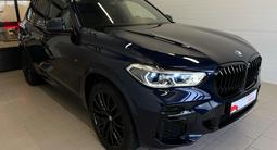 BMW X5 M50i 2021 года за 57 000 000 тг. в Астана – фото 3