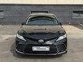 Toyota Camry 2023 года за 15 400 000 тг. в Шымкент – фото 2