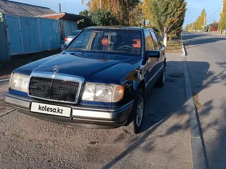 Mercedes-Benz E 260 1991 года за 1 150 000 тг. в Костанай – фото 3