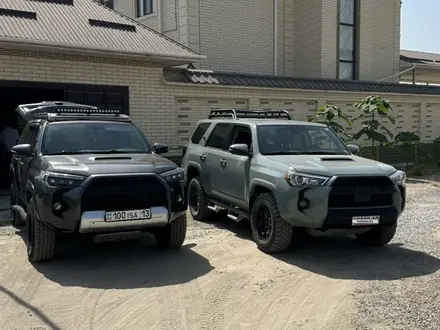 Toyota 4Runner 2015 года за 18 500 000 тг. в Жетысай – фото 2