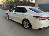 Toyota Camry 2020 годаүшін13 350 000 тг. в Шымкент – фото 2