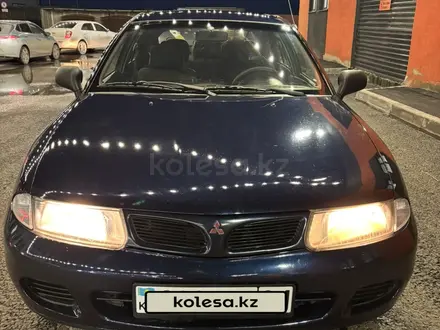 Mitsubishi Carisma 1999 года за 2 550 000 тг. в Астана