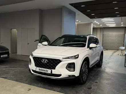 Hyundai Santa Fe 2019 года за 14 000 000 тг. в Астана