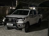 Toyota Hilux 2023 года за 18 900 000 тг. в Актау