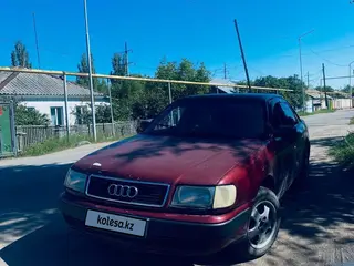 Audi 100, 1992
