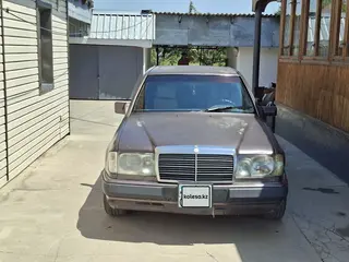 Mercedes-Benz E 230