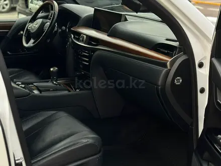 Lexus LX 570 2018 года за 44 000 000 тг. в Астана – фото 12