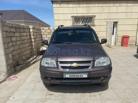 Chevrolet Niva 2015 года за 3 500 000 тг. в Кульсары – фото 2