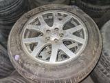 Диски с шинами комплект на Range Rover за 200 000 тг. в Алматы