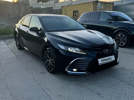 Toyota Camry 2023 года за 16 500 000 тг. в Усть-Каменогорск – фото 3