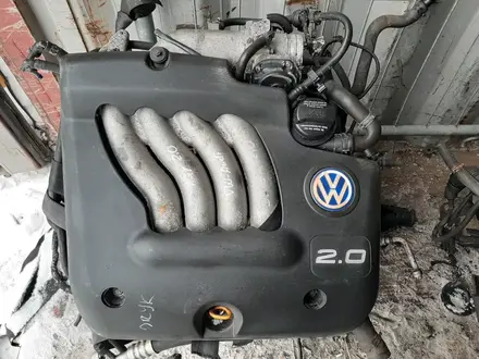 Контрактный двигатель Volkswagen Golf 4 2.0 AQY за 210 000 тг. в Семей