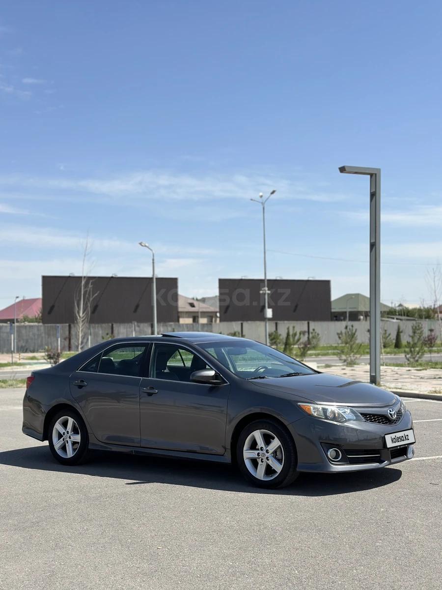 Toyota Camry 2014 г.