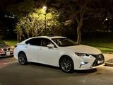 Lexus ES 300h 2016 года за 14 000 000 тг. в Алматы