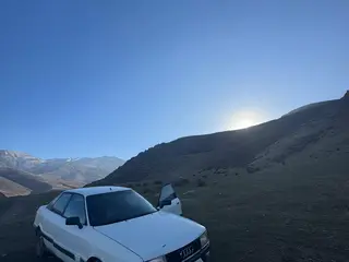 Audi 80