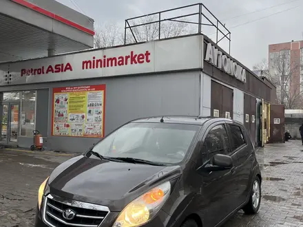 Chevrolet Spark 2010 года за 3 350 000 тг. в Алматы – фото 2