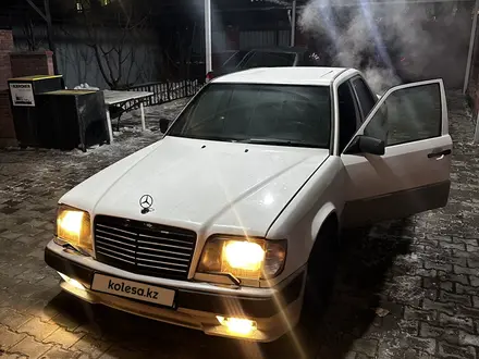 Mercedes-Benz E 500 1994 года за 3 850 000 тг. в Алматы