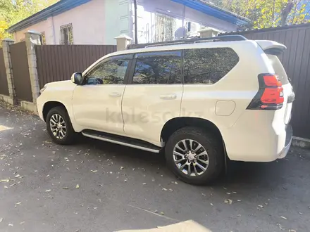 Toyota Land Cruiser Prado 2018 года за 23 500 000 тг. в Алматы