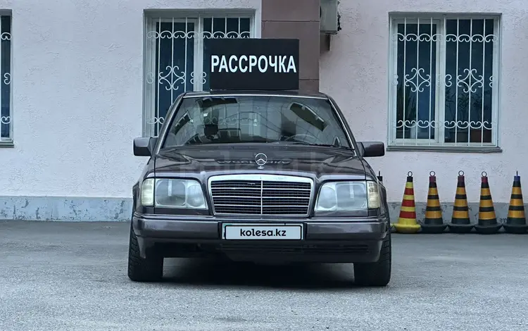 Mercedes-Benz E 220 1995 годаүшін2 940 000 тг. в Алматы