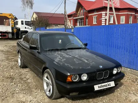 BMW 520 1990 года за 1 650 000 тг. в Усть-Каменогорск – фото 2