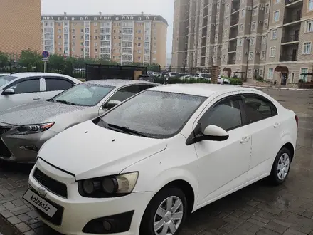 Chevrolet Aveo 2014 года за 2 800 000 тг. в Актау – фото 2