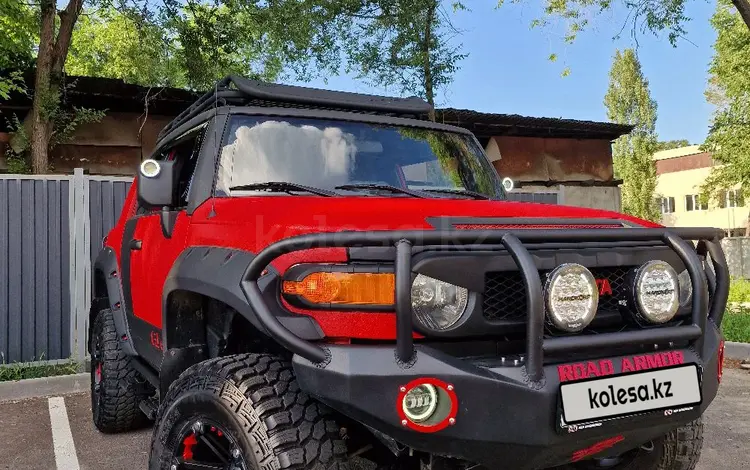 Toyota FJ Cruiser 2007 годаүшін14 000 000 тг. в Алматы