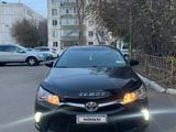 Toyota Camry 2015 года за 4 900 000 тг. в Актобе – фото 2