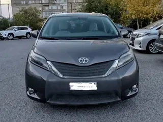 Toyota Sienna, 2015