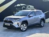 Toyota RAV4 2020 годаfor15 850 000 тг. в Атырау