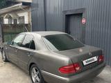 Mercedes-Benz E 230 1995 года за 1 600 000 тг. в Алматы – фото 3
