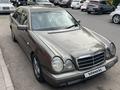Mercedes-Benz E 230 1995 года за 1 600 000 тг. в Алматы