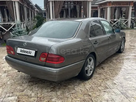 Mercedes-Benz E 230 1995 года за 1 600 000 тг. в Алматы – фото 8