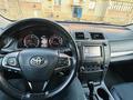 Toyota Camry 2015 годаfor6 100 000 тг. в Макат – фото 2