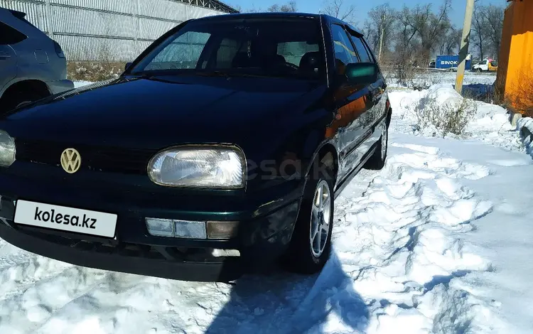 Volkswagen Golf 1996 годаүшін1 900 000 тг. в Алматы