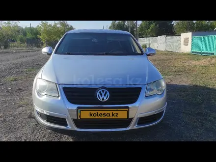 Volkswagen Passat 2005 года за 4 300 000 тг. в Караганда