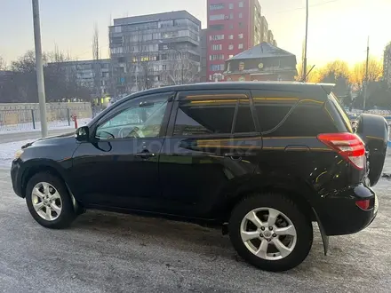 Toyota RAV4 2011 года за 7 000 000 тг. в Семей – фото 3