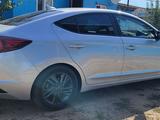 Hyundai Elantra 2018 годаүшін4 500 000 тг. в Атырау – фото 2