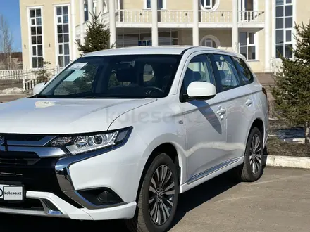 Mitsubishi Outlander 2022 года за 12 200 000 тг. в Уральск – фото 12