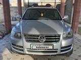 Volkswagen Touareg 2007 года за 4 800 000 тг. в Шымкент – фото 2